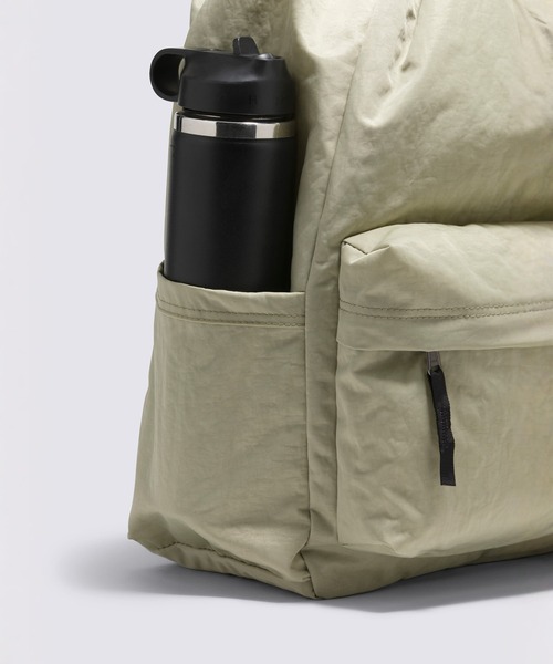 VANS（バンズ）の「オールドスクール シンチバックパック / Old Skool Cinch Backpack ELM VN00082GD3Z1（バックパック/リュック・メンズ・ベージュ・ONE SIZE）」の3枚目の写真