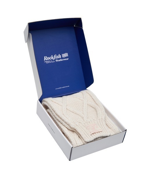 ROCKFISH WEATHERWEAR（ロックフィッシュウェザーウェア）の「DIAMOND CABLE SCARF（マフラー・レディース・グレー/アイボリー/オリーブ/ラベンダー・FREE）」の11枚目の写真