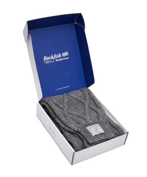 ROCKFISH WEATHERWEAR（ロックフィッシュウェザーウェア）の「DIAMOND CABLE SCARF（マフラー・レディース・グレー/アイボリー/オリーブ/ラベンダー・FREE）」の18枚目の写真