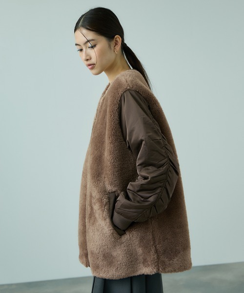 VICKY（ビッキー）の「ボア切替ノーカラーミドルコート（ノーカラーコート・レディース・ブラック/カーキ・M）」の2枚目の写真