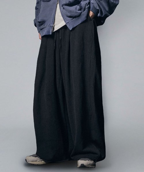 3Tuck Wide Sweat Pants - Black