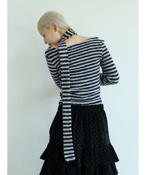 UGLY SHADOW(アグリーシャドウ)の「Scarf Round T-shirt (Striped Navy)(Tシャツ/カットソー・レディース・その他・FREE)」の3枚目の写真