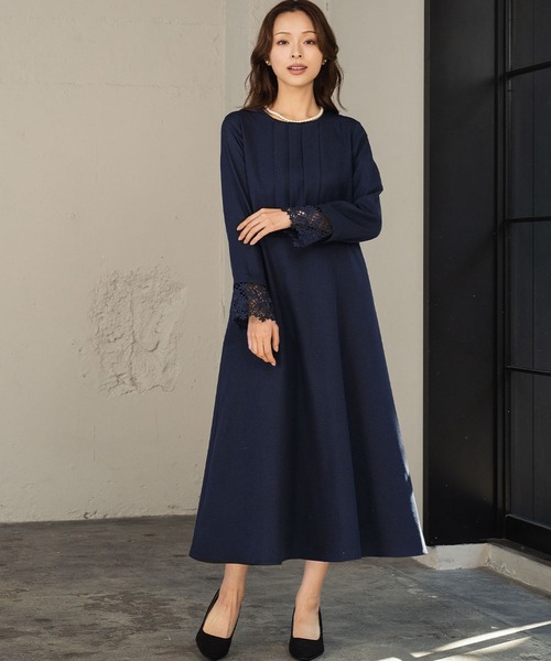 Flolia(フロリア)の「【喪服・礼服】フォーマルワンピース 長袖 Aライン ロング丈 セレモニー 卒業式 卒園式 入学式 入園式 ブラックフォーマル オケージョン 七五三 ママ 母親 マタニティ 妊婦【洗える】(ワンピース・レディース・ネイビー/ブラック・L/2L/S/M)」の4枚目の写真