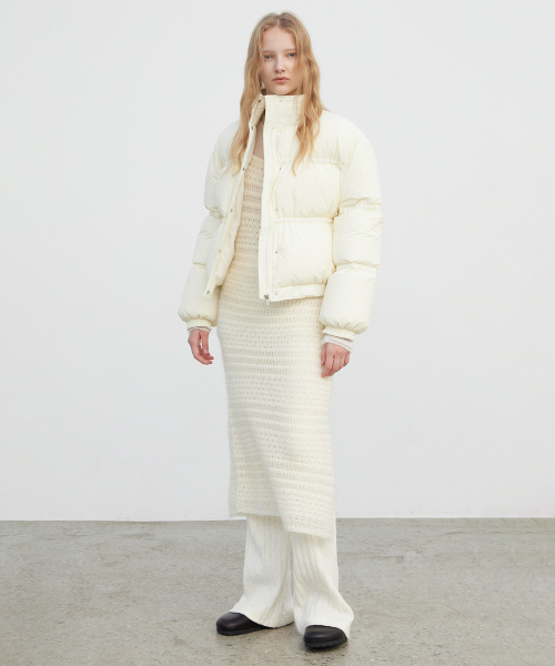 LEVAR(レバー)の「Tape Shirring Down Jacket - Cream(ダウンジャケット/コート・レディース・Cream・FREE)」の3枚目の写真