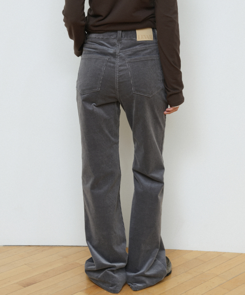 LEVAR(レバー)の「Mellow Corduroy Bootcut Pants - Irish Grey(その他パンツ・レディース・その他・X-SMALL/SMALL/MEDIUM)」の3枚目の写真