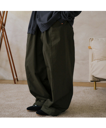 MALEN（マレン）の「ユニセックス サイドシームパンツ カーキ（その他パンツ）」