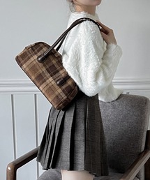 by muni:r（バイ ムニール）の「【3色展開】ウィンターチェック ボストンバッグ（ボストンバッグ）」