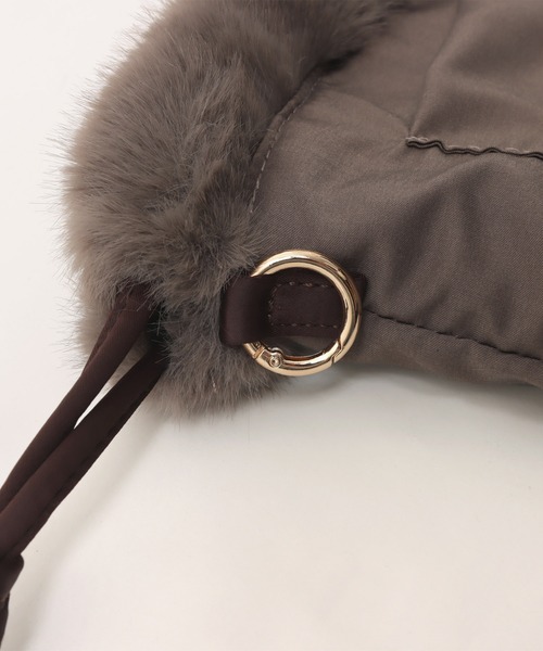 andme（アンドミー）の「2wayファー巾着バッグ（ショルダーバッグ・レディース・グレイッシュベージュ/アイボリー/モカ/チャコールグレー・FREE）」の13枚目の写真