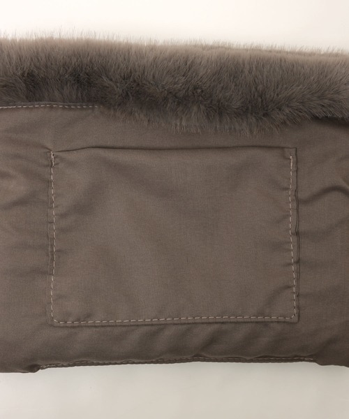 andme（アンドミー）の「2wayファー巾着バッグ（ショルダーバッグ・レディース・グレイッシュベージュ/アイボリー/モカ/チャコールグレー・FREE）」の17枚目の写真