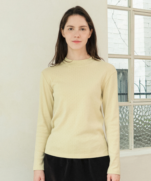 CHIQUITA（チキータ）の「アイレットハイネックTイエロー250907YL（Tシャツ/カットソー・レディース・その他・SMALL/MEDIUM）」の2枚目の写真