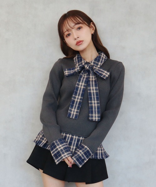 CECIL McBEE（セシルマクビー）の「ニットｘチェックプリーツ棒タイ付きチュニック（ニット/セーター・レディース・ベージュ/グレー/アイボリー/ブラック・MEDIUM）」の5枚目の写真