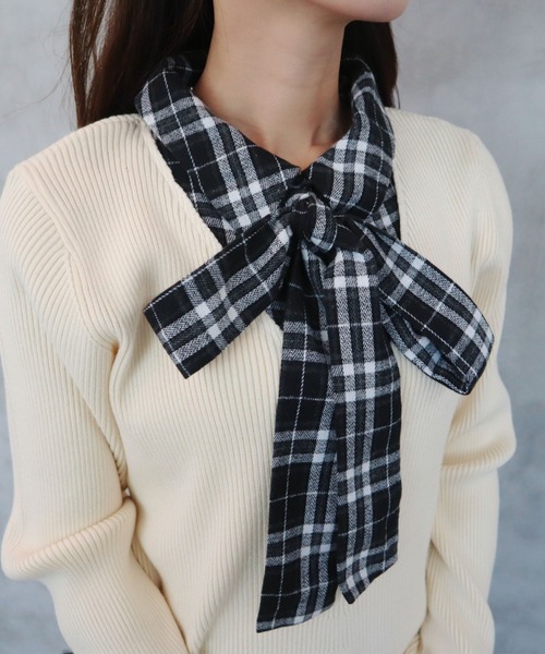 CECIL McBEE（セシルマクビー）の「ニットｘチェックプリーツ棒タイ付きチュニック（ニット/セーター・レディース・ベージュ/グレー/アイボリー/ブラック・MEDIUM）」の14枚目の写真