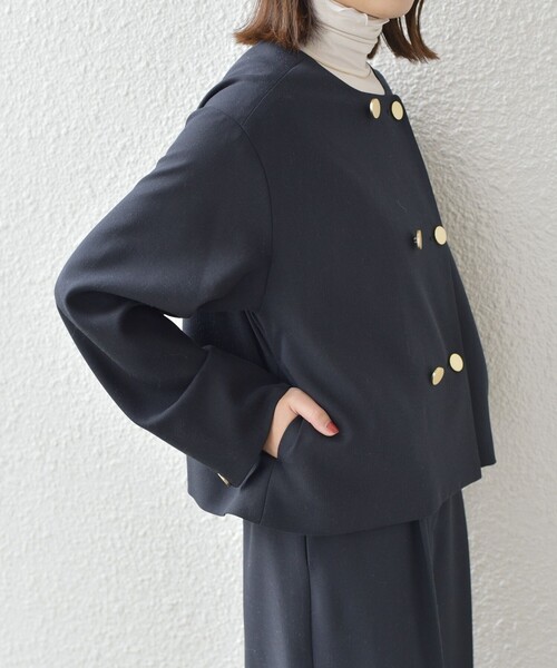 SHIPS Colors(シップス カラーズ)の「SHIPS Colors:〈手洗い可能〉ポリエステル/リネン スラブ ノーカラー ジャケット◇(ノーカラージャケット・レディース・オフホワイト/ネイビー・ONE SIZE)」の13枚目の写真