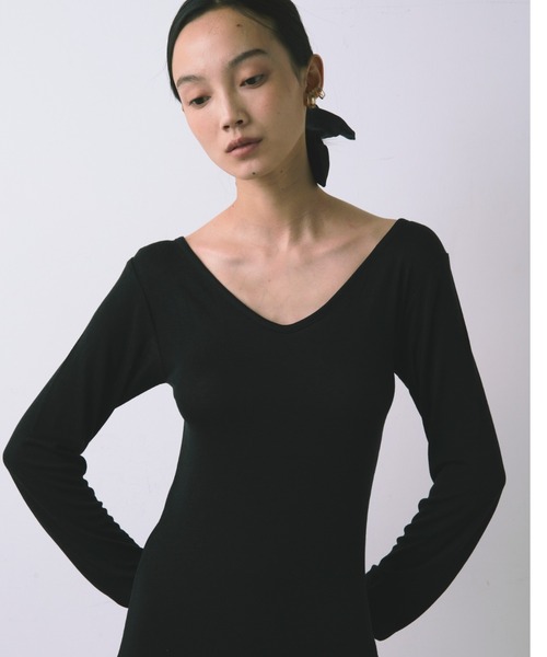 kiehtova(キエトヴァ)の「【kiehtova】BACK OPEN TOPS/バックオープントップス(Tシャツ/カットソー・レディース・ブラック/ベージュ・FREE)」の1枚目の写真