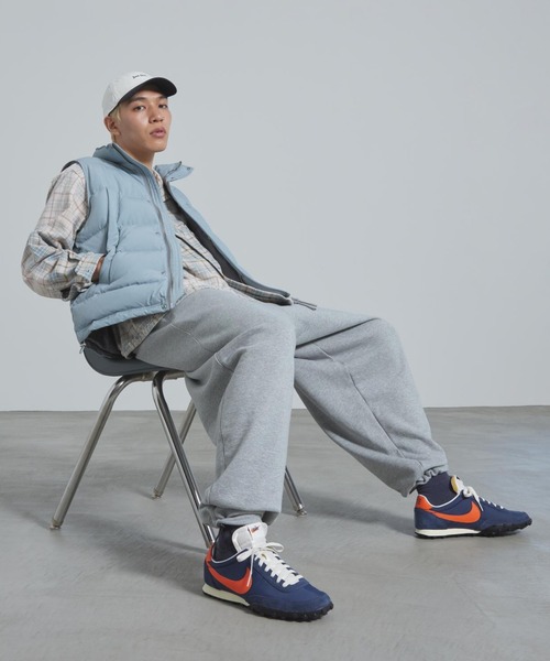 NIKE（ナイキ）の「ナイキ ワッフル レーサー メンズシューズ / Nike Waffle Racer Men's Shoes IM8658-400 Midnight Navy（スニーカー・メンズ・ネイビー・26/25.5/25/24.5/24/30/29.5/29/28.5/28/27.5/27/26.5）」の3枚目の写真