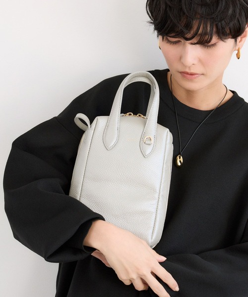 Beau're(ヴュレ)の「BARNYARDSTORM / Beau're(ヴュレ)別注 / レザーショルダーBAG(ショルダーバッグ・レディース・シルバー/オフホワイト/ブラック・FREE)」の3枚目の写真