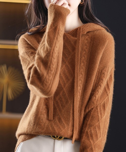 ONEP STAR(ワンピスター)の「ケーブル編み×ダイヤ柄ニットパーカー(ニット/セーター・レディース・ベージュ/ネイビー/テラコッタ/グレイッシュベージュ・FREE)」の16枚目の写真