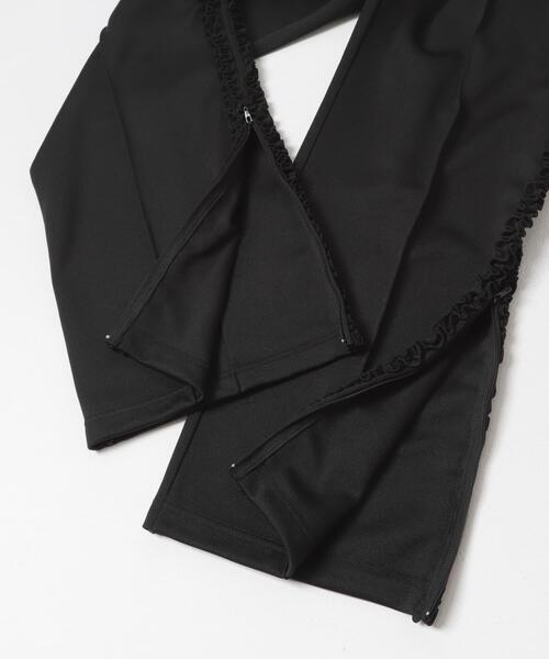 crinkle crinkle crinkle（クリンクルクリンクルクリンクル）の「『別注』crinkle crinkle crinkle×URBAN RESEARCH　FRILL TRACK PANTS（その他パンツ・レディース・ブラック・FREE）」の12枚目の写真