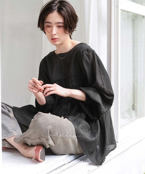 titivate(ティティベイト)の「前後2wayシャーリングチュニックブラウス(シャツ/ブラウス・レディース・ライトグリーン/アイボリー/ブラック・FREE)」の16枚目の写真