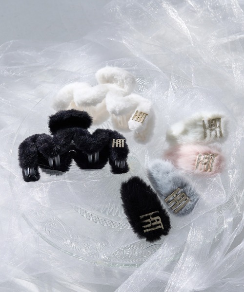 one after another NICE CLAUP(ワンアフターアナザーナイスクラップ)の「【Latini】ファーパッチンピン(バレッタ/ヘアクリップ・レディース・ホワイト/ピンク/ブラック/サックスブルー・FREE)」の20枚目の写真
