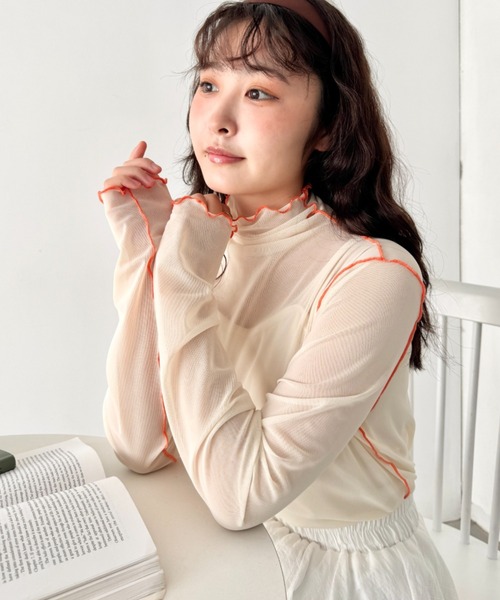 SOLLON.（ソルロン）の「パイピングシアーハイネックトップス（Tシャツ/カットソー・レディース・ライトピンク/ライトブルー/アイボリー・FREE）」の4枚目の写真