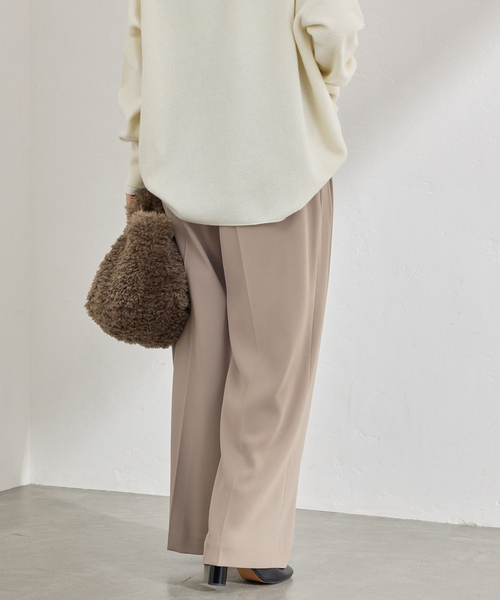 IENA（イエナ）の「ウォッシャブル ジョーゼットスラックス（スラックス・レディース・ブラック/チャコールグレー/ベージュ・34/36/38/40）」の17枚目の写真