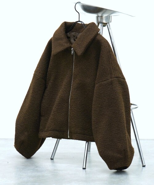 abahouse mavie(アバハウスマヴィ)の「シープボアショートブルゾン(ブルゾン・レディース・ブラウン/アイボリー/グレー/ブラック・フリー)」の4枚目の写真