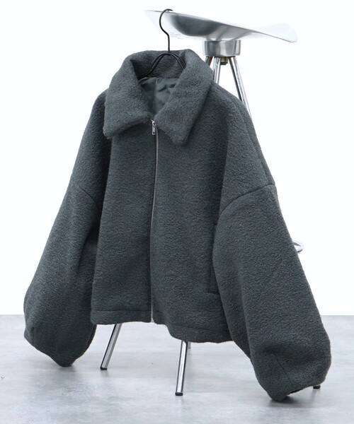 abahouse mavie(アバハウスマヴィ)の「シープボアショートブルゾン(ブルゾン・レディース・ブラウン/アイボリー/グレー/ブラック・フリー)」の1枚目の写真