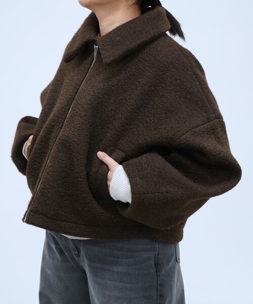 abahouse mavie(アバハウスマヴィ)の「シープボアショートブルゾン(ブルゾン・レディース・ブラウン/アイボリー/グレー/ブラック・フリー)」の12枚目の写真