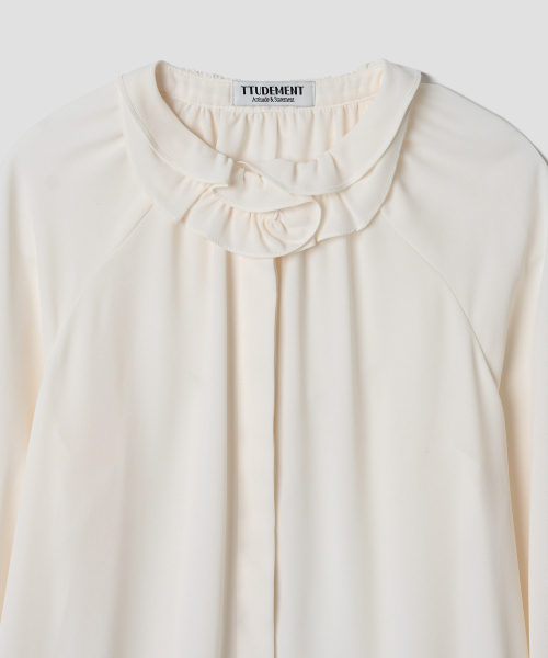 TTUDEMENT(トュードメント)の「70s RUFFLE BLOUSE IVORY(シャツ/ブラウス・レディース・その他・FREE)」の5枚目の写真