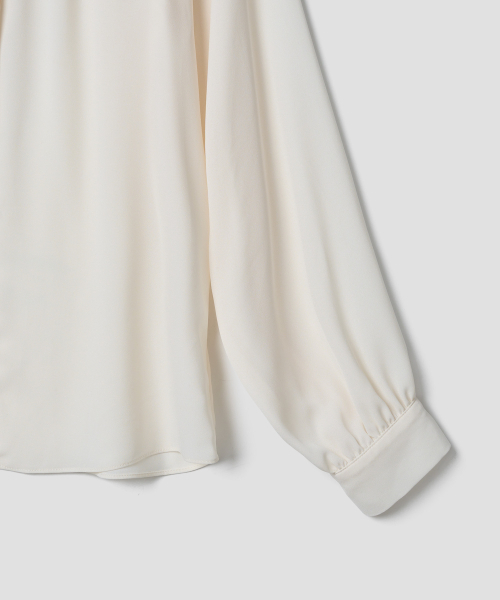 TTUDEMENT(トュードメント)の「70s RUFFLE BLOUSE IVORY(シャツ/ブラウス・レディース・その他・FREE)」の6枚目の写真