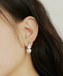 ADAUL（アダウル）の「Cubic stone pearl earring - silver（ピアス（両耳用））」