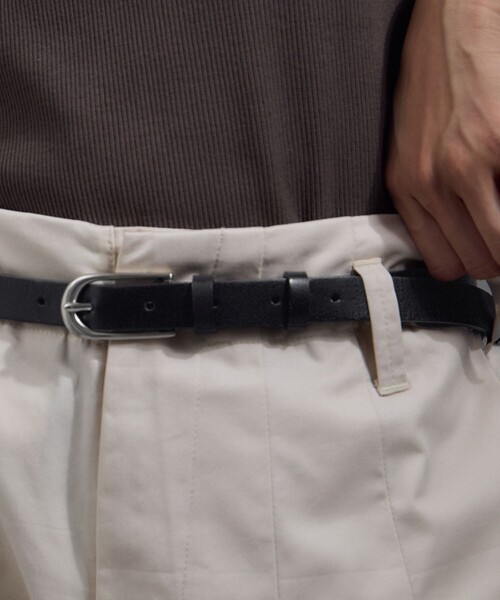 SALON adam et rope'（サロン アダム エ ロペ）の「【W S（ドゥーブル）】レザーオーバルバックルベルト 2（ベルト・レディース・ベージュ系その他/ブラック・FREE）」の6枚目の写真