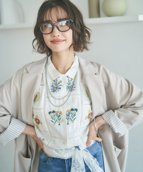 Remind me and forever（リマインドミーアンドフォーエバー）の「【nane】【India series】パッチワーク刺繍シャツブラウス（シャツ/ブラウス・レディース・オフホワイト/ブラック・FREE）」の6枚目の写真