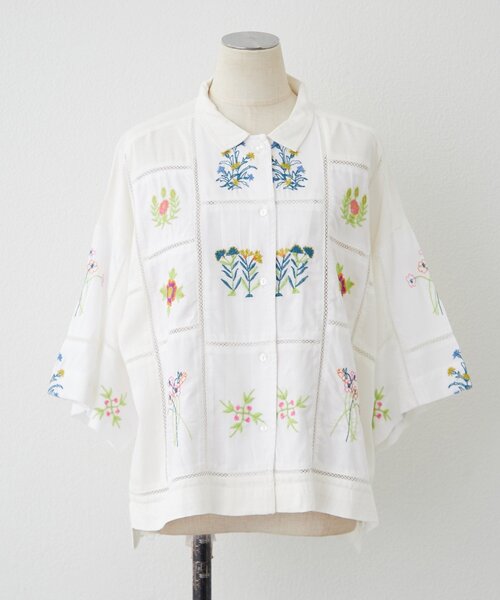 Remind me and forever（リマインドミーアンドフォーエバー）の「【nane】【India series】パッチワーク刺繍シャツブラウス（シャツ/ブラウス・レディース・オフホワイト/ブラック・FREE）」の15枚目の写真