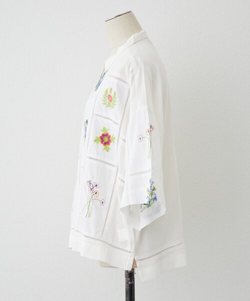Remind me and forever（リマインドミーアンドフォーエバー）の「【nane】【India series】パッチワーク刺繍シャツブラウス（シャツ/ブラウス・レディース・オフホワイト/ブラック・FREE）」の16枚目の写真