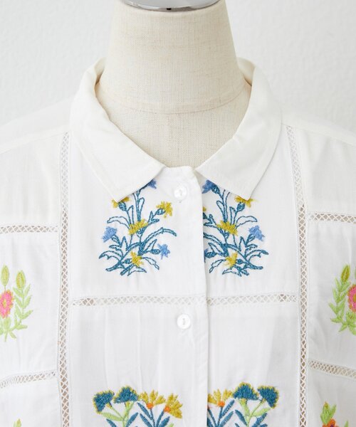 Remind me and forever（リマインドミーアンドフォーエバー）の「【nane】【India series】パッチワーク刺繍シャツブラウス（シャツ/ブラウス・レディース・オフホワイト/ブラック・FREE）」の18枚目の写真