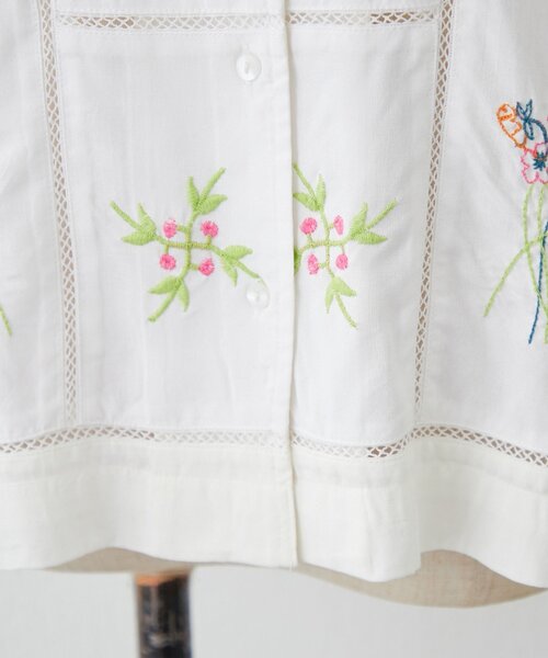 Remind me and forever（リマインドミーアンドフォーエバー）の「【nane】【India series】パッチワーク刺繍シャツブラウス（シャツ/ブラウス・レディース・オフホワイト/ブラック・FREE）」の20枚目の写真