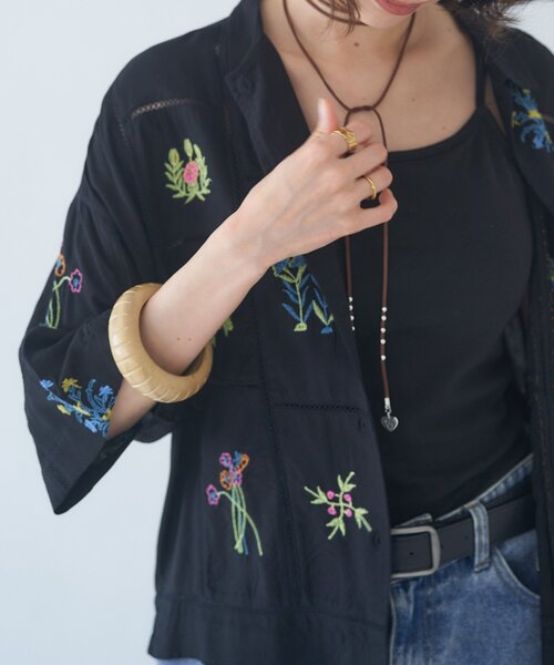 Remind me and forever（リマインドミーアンドフォーエバー）の「【nane】【India series】パッチワーク刺繍シャツブラウス（シャツ/ブラウス・レディース・オフホワイト/ブラック・FREE）」の22枚目の写真