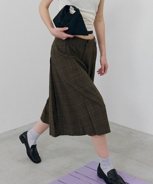 TODAYFUL(トゥデイフル)の「【TODAYFUL/トゥデイフル】Pleats Bermuda Pants/プリーツ バミューダパンツ(その他パンツ・レディース・マルチ/ブラック・36/38)」の13枚目の写真