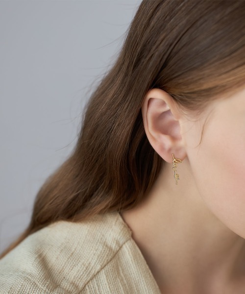 4℃(ヨンドシー)の「【The Tidal】K10イエローゴールド ピアス(ピアス(両耳用)・レディース・イエローゴールド・FREE)」の3枚目の写真
