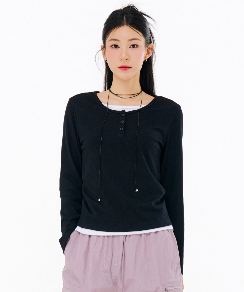 CHASECULT(チェイスカルト)の「レディースレイヤード長袖Tシャツ-FARG5161B03(Tシャツ/カットソー・レディース・ブラック・85/90/95)」の2枚目の写真