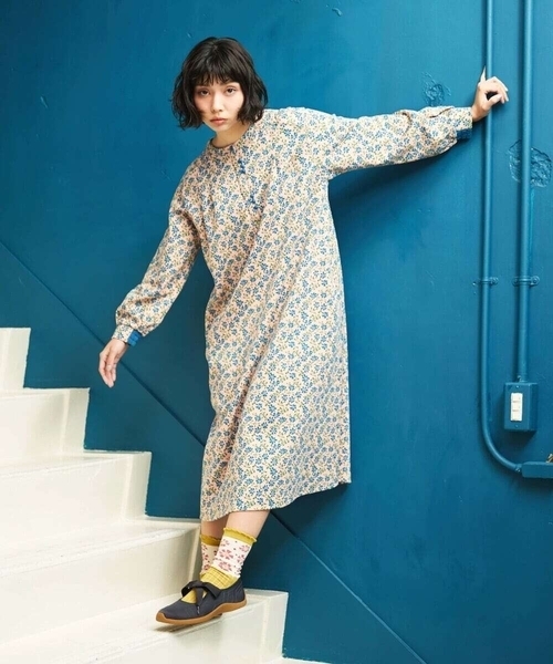 Jocomomola(ホコモモラ)の「Los molinos de vient フラワープリントワンピース(ワンピース・レディース・ライラック/オレンジ・40)」の22枚目の写真