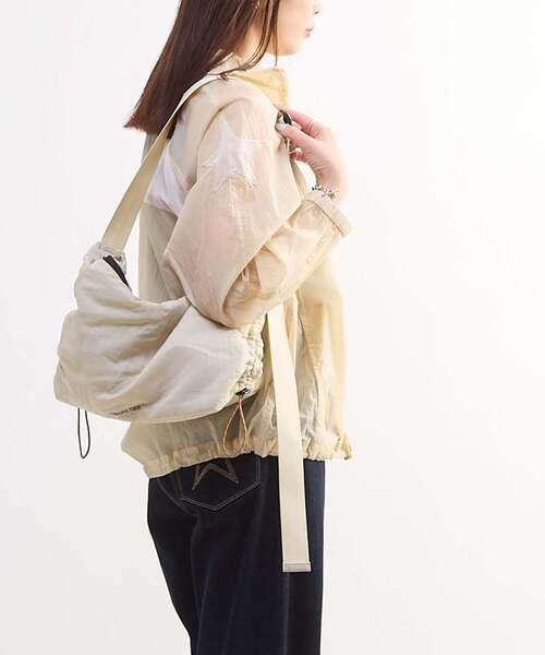 CONVERSE TOKYO(コンバーストウキョウ)の「STAR★ PATCH SHEER BLOUSON(ブルゾン・レディース・サックスブルー/ピンク/ベージュ・FREE)」の12枚目の写真