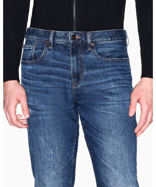 ARMANI EXCHANGE(アルマーニエクスチェンジ)の「【A|X アルマーニ エクスチェンジ】ダークブルーウォッシュ スリムフィット デニムパンツ_J14 SLIM(デニムパンツ・メンズ・ダークブルー・34inch/30inch/29inch/28inch/33inch/32inch/31inch)」の3枚目の写真