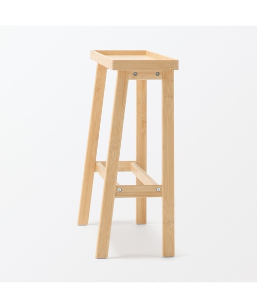 無印良品（ムジルシリョウヒン）の「竹材　スリムトレーテーブル　約幅５４．５×奥行１７×高さ４２ｃｍ（家具・メンズ・その他・FREE）」の2枚目の写真