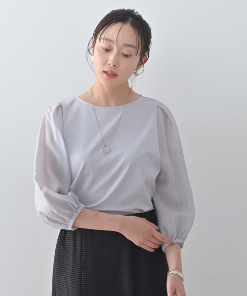 UNTITLED(アンタイトル)の「【洗える/袖シアー】ポンチ袖ボリュームトップス(Tシャツ/カットソー・レディース・ブラック/グレー/オフホワイト・50/48/44/04/02/00)」の3枚目の写真