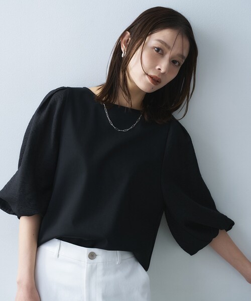 UNTITLED(アンタイトル)の「【洗える/袖シアー】ポンチ袖ボリュームトップス(Tシャツ/カットソー・レディース・ブラック/グレー/オフホワイト・50/48/44/04/02/00)」の14枚目の写真