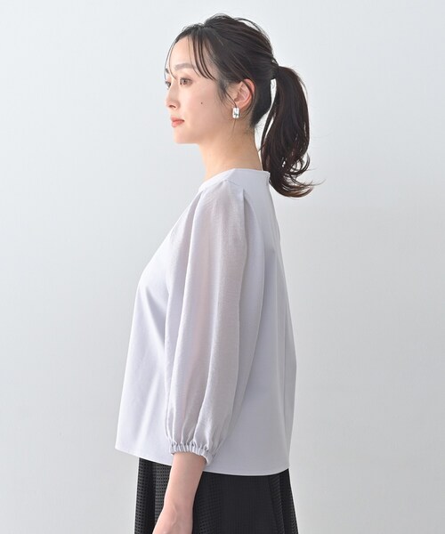UNTITLED(アンタイトル)の「【洗える/袖シアー】ポンチ袖ボリュームトップス(Tシャツ/カットソー・レディース・ブラック/グレー/オフホワイト・50/48/44/04/02/00)」の18枚目の写真