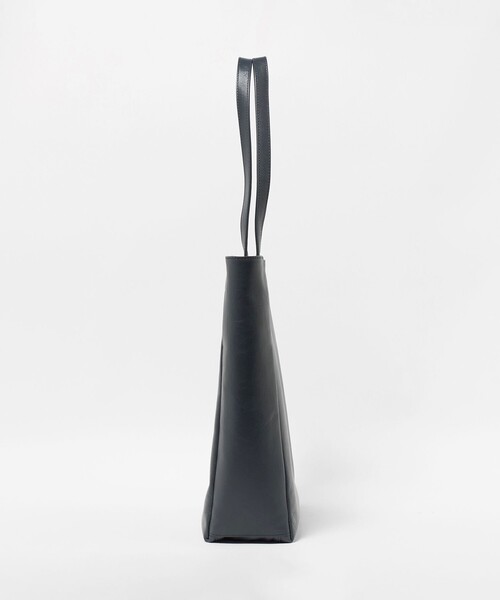 green label relaxing（グリーンレーベルリラクシング）の「ナッパ デイリー トートバッグ（トートバッグ・メンズ・ブラック/ベージュ/ネイビー・FREE）」の4枚目の写真